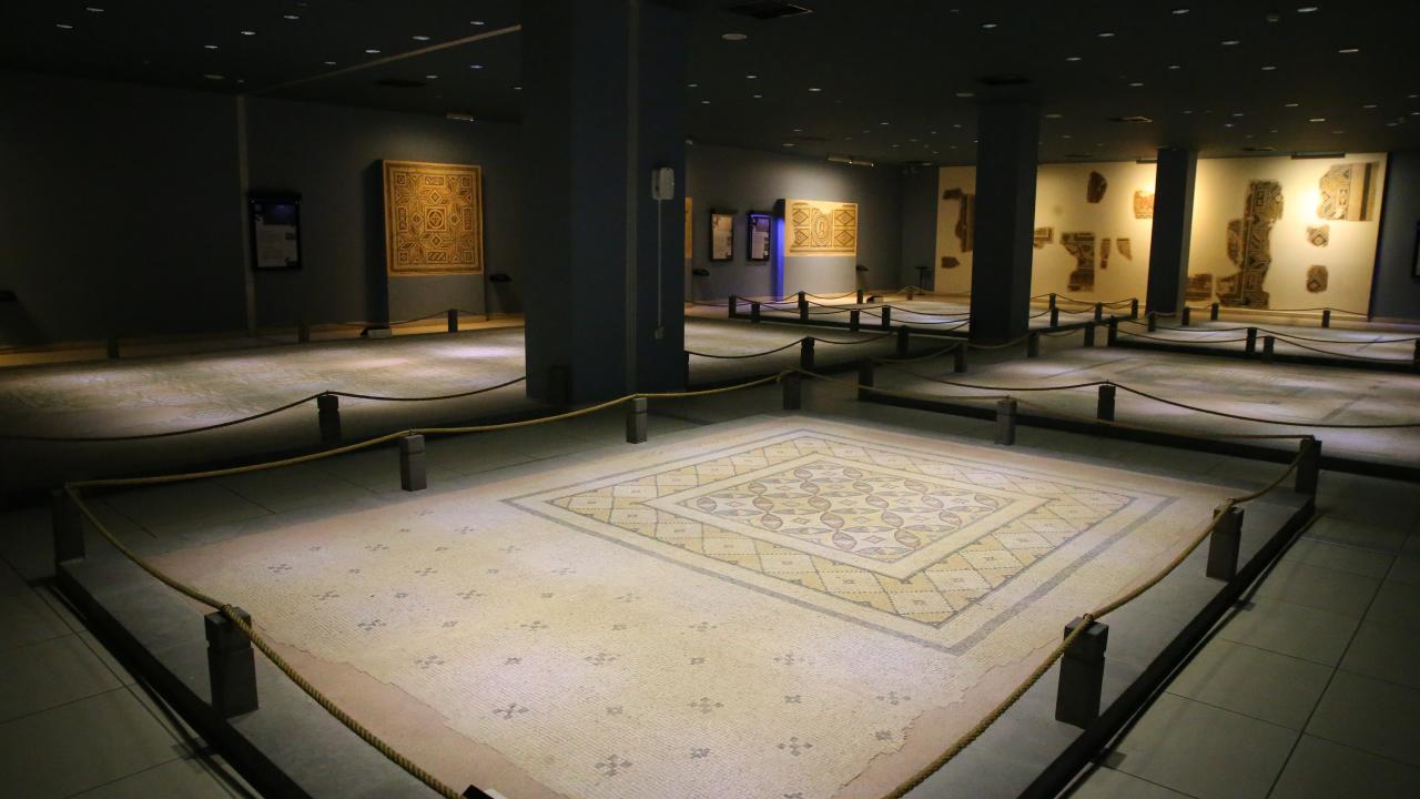 `Çingene kızı` mozaiği 11 yılda 2 milyonu aşkın ziyaretçi çekti