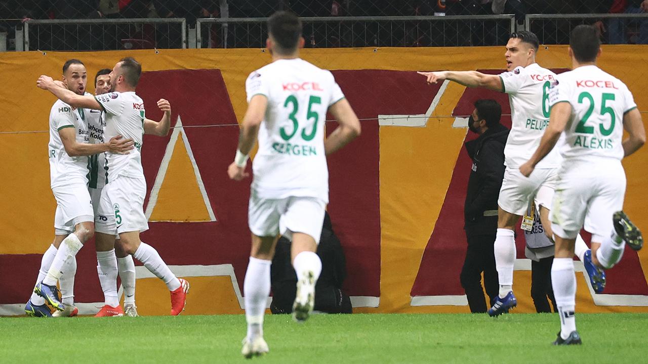 Giresunspor Galatasaray’ı tek golle geçti