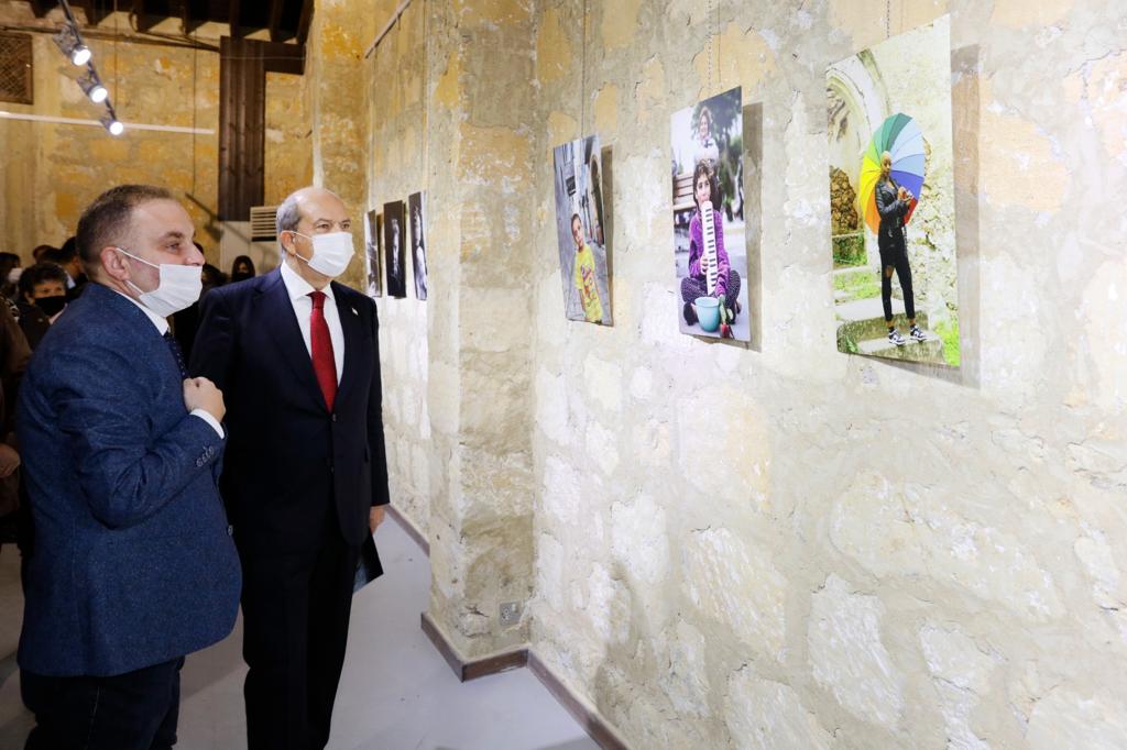 Cumhurbaşkanı Tatar, Arkut’un fotoğraf sergisinin açılışını yaptı