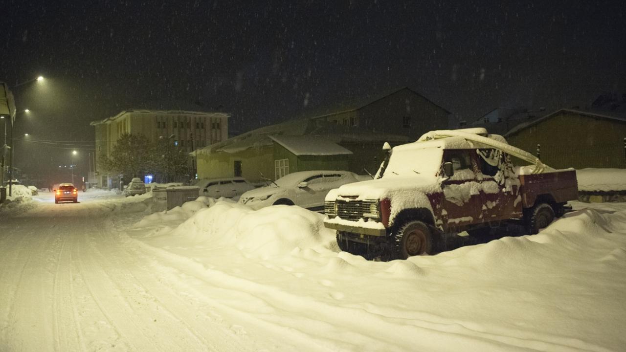 Tunceli'nin 2 ilçesinde eğitime kar engeli