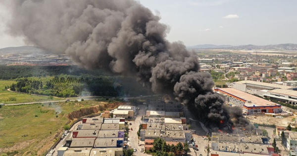 Tuzla’da boya fabrikasında patlama: 3 işçi yaşamını yitirdi