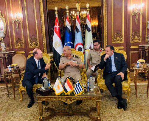 Mısır, GKRY ve Yunanistan savunma bakanları Kahire’de askeri iş birliğini görüştü