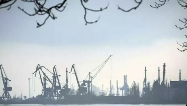 Rus kontrolündeki Ukrayna’nın Mariupol limanından ilk yabancı gemi çıktı