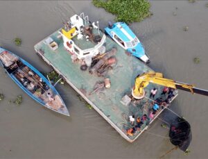 Bangladeş’te batan teknede 51 kişi öldü
