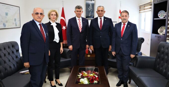 Bakan Çavuşoğlu, Büyükelçi Metin Feyzioğlu’nu kabul etti