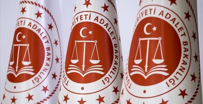 Türkiye,  Hatay’da yıkılan binaların müteahhidi Günsay’ın KKTC’den iadesini istedi