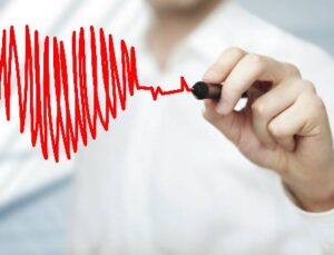 Dr. Özkoç, Kalp Sağlığı Haftası’nda vurguladı:Risk faktörlerinin azaltılması, düzenli sağlık kontrolü kalp ve damar sağlığı için önemli
