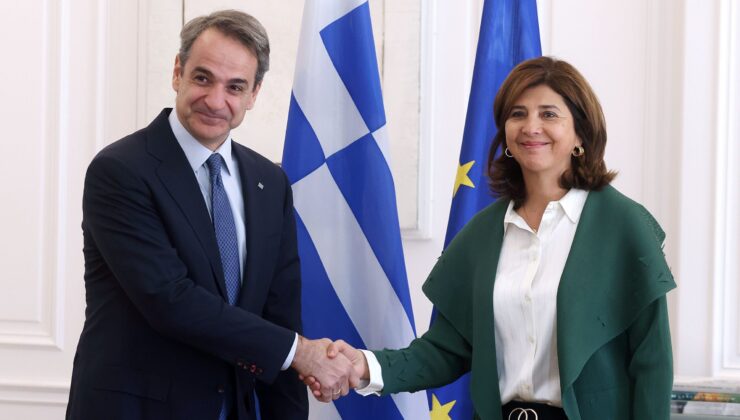 Holguin, Atina’da Yunan Başbakanı Miçotakis ve Dışişleri Bakanı Gerapetritis’le görüştü