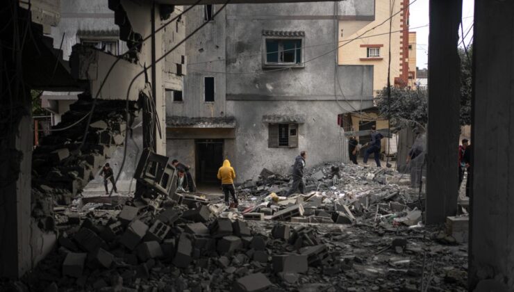 İsrail’in 164 gündür saldırılarını sürdürdüğü Gazze’de can kaybı 31 bin 726’ya yükseldi
