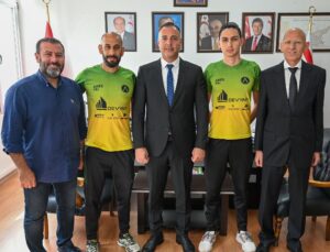 Cahitoğlu, Türkiye şampiyonasına gidecek triatletlere başarı diledi