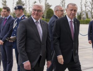 Cumhurbaşkanı Erdoğan, Almanya Cumhurbaşkanı Steinmeier’i resmi törenle karşıladı