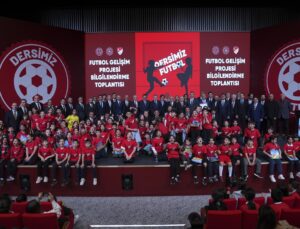Milli Eğitim Bakanı Tekin, “Futbol Gelişim Projesi Bilgilendirme Toplantısı”nda konuştu: