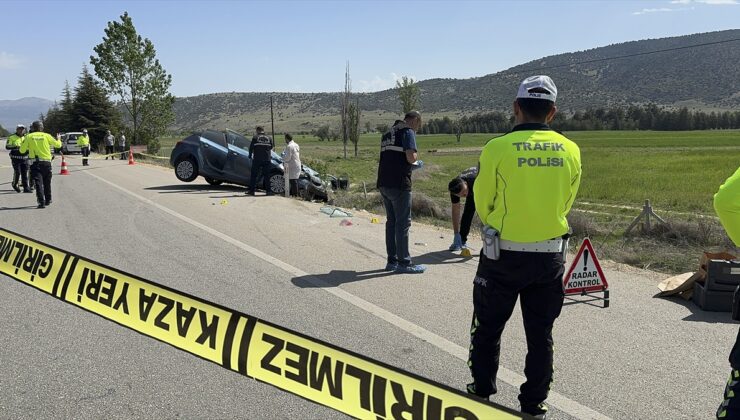 Isparta’da otomobilin çarptığı trafik polisi şehit oldu
