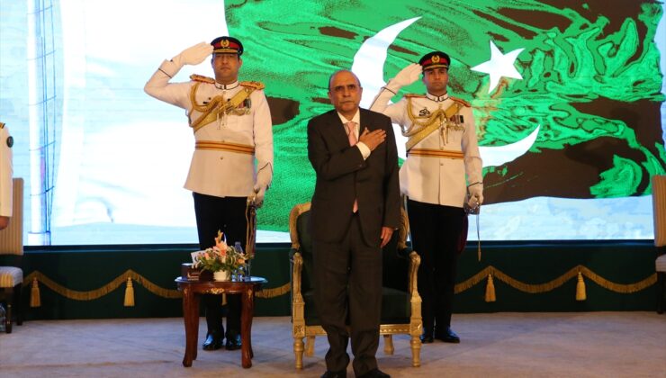 Kara Kuvvetleri Komutanı Orgeneral Bayraktaroğlu'na “Pakistan İmtiyaz Nişanı” tevdi edildi