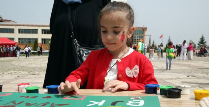 Kastamonu’da “Belki de Sensin Topluluğu”ndan depremzede çocuklar için özel etkinlik