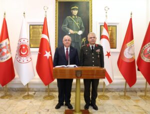 Milli Savunma Bakanı Güler, Kıbrıs Türk Barış Kuvvetleri Komutanlığı’nda denetlemede bulundu