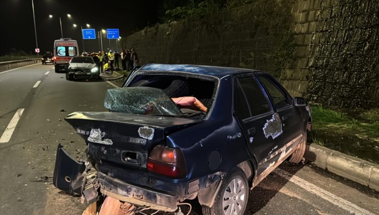 Rize’de zincirleme trafik kazasında 1’i ağır 2 kişi yaralandı