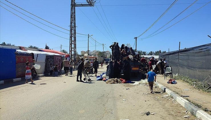 BM: İsrail’in saldırılarını yoğunlaştırması sonrasında 80 bin kişi Refah’tan ayrıldı