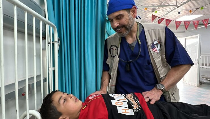 ABD vatandaşı doktor, Gazze’de kısıtlı imkanlarla sağlık hizmeti veriyor