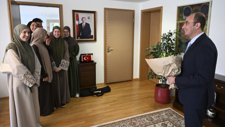 Almanya’daki Türk altızlar, Berlin Başkonsolosu İlker Okan Şanlı’yı ziyaret etti