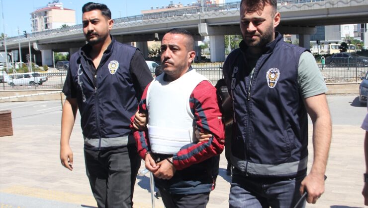 GÜNCELLEME – Antalya’da eski eşini ve arkadaşını bıçakla yaralayan kişi tutuklandı