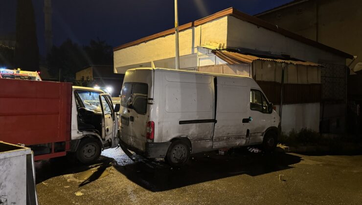 Ataşehir’de çaldıkları kamyonetle kaza yapıp kaçan iki şüpheliden birini aracın sahibi yakaladı