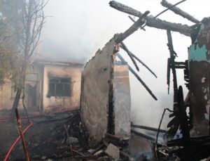 Beypazarı’nda tarihi evlerin bulunduğu mahalledeki 5 konak yandı