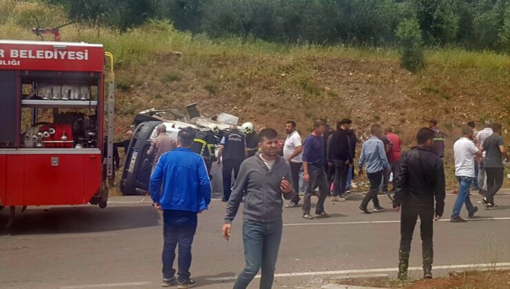GÜNCELLEME – Gaziantep'te minibüsle beton mikseri çarpıştı