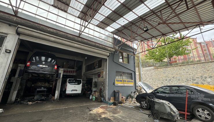 Gümüşhane'de çatıdan düşen işçi ağır yaralandı