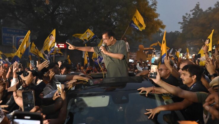 Hindistan’da gözaltındaki muhalefet partisi lideri seçim kampanyasını sürdürmesi için serbest bırakıldı