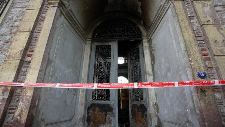 GÜNCELLEME – İzmir’de tarihi binada çıkan yangın kontrol altına alındı