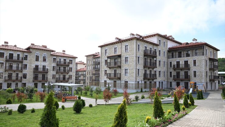 Karabağ’ın sembol şehri Şuşa’ya Azerbaycanlı aileler yerleşmeye başladı