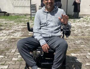 Kayseri’de engelli vatandaşın akülü araç talebi yerine getirildi