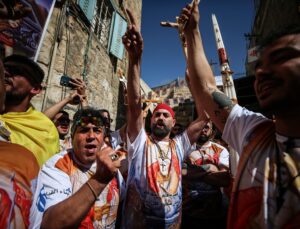Filistin’deki Kutsal Cumartesi törenlerine hüzün ve İsrail’in engellemeleri hakim oldu