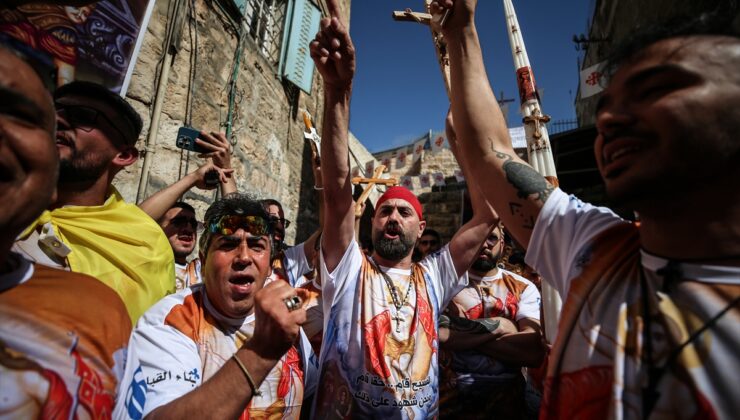 Filistin’deki Kutsal Cumartesi törenlerine hüzün ve İsrail’in engellemeleri hakim oldu