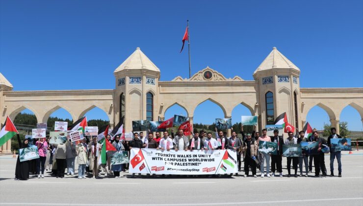 Kütahya Dumlupınar Üniversitesi öğrencileri Filistin’e destek için yürüdü