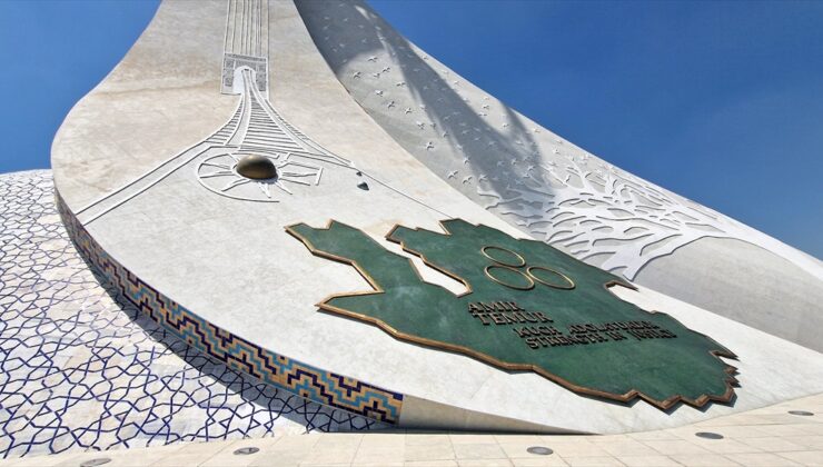 Özbekistan’daki Bağımsızlık Anıtı, halkın 3 bin yıllık geçmişini yansıtıyor
