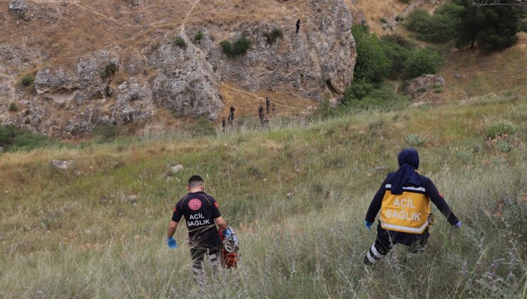 Pamukkale'de kaybolan turistin cesedi kayalık arazide bulundu