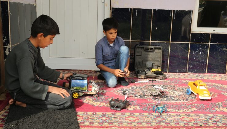 Robotik araç maketleri tasarlayan Hakkarili Aram, TEKNOFES’te davet edildi