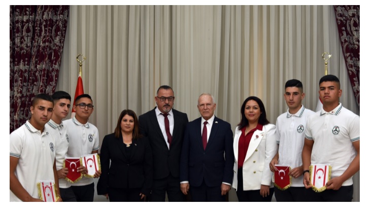 Sedat Simavi Endüstri Meslek Lisesi öğrencileri Cumhuriyet Meclisi Başkanı Töre’yi ziyaret etti