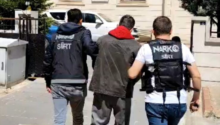 Siirt’te tırda 17 düzensiz göçmen yakalandı, 7 kilogram uyuşturucu ele geçirildi