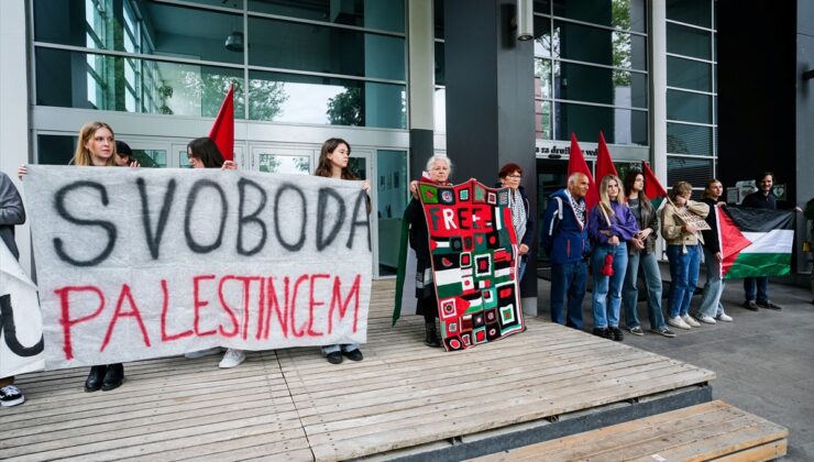 Slovenya'da üniversite öğrencileri, Filistin'e destek gösterisi düzenledi