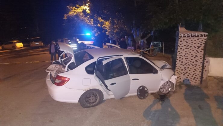 Tokat'ta duvara çarpan otomobildeki 1 kişi öldü, 3 kişi yaralandı