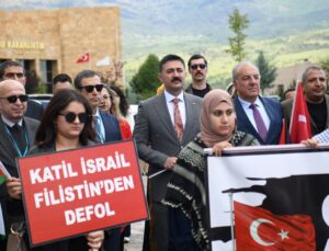 Tunceli’de üniversite öğrencileri Filistin’e destek yürüyüşü düzenledi