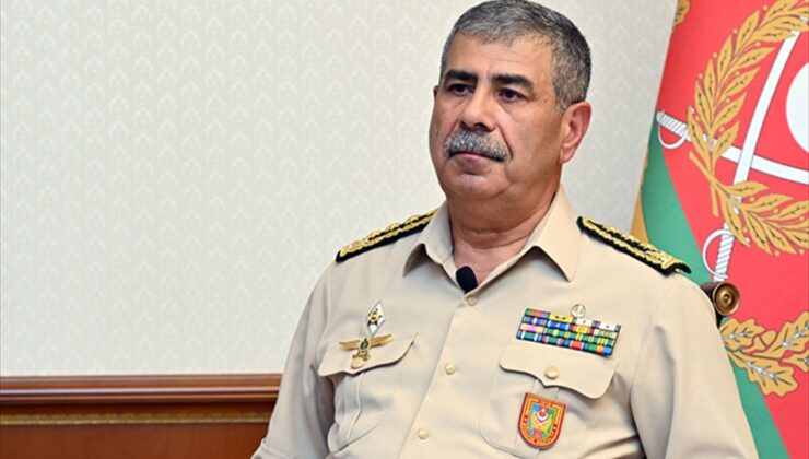 Azerbaycan Savunma Bakanı Hasanov, Türkiye ile askeri ilişkileri değerlendirdi: