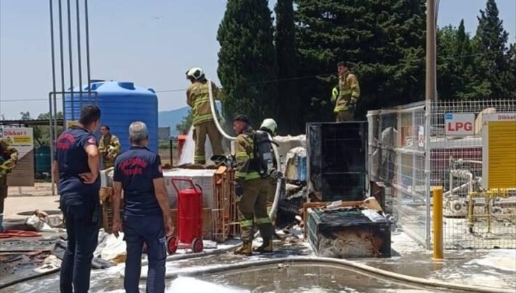 Balıkesir'de tadilattaki akaryakıt istasyonunda çıkan yangında 2 görevli yaralandı