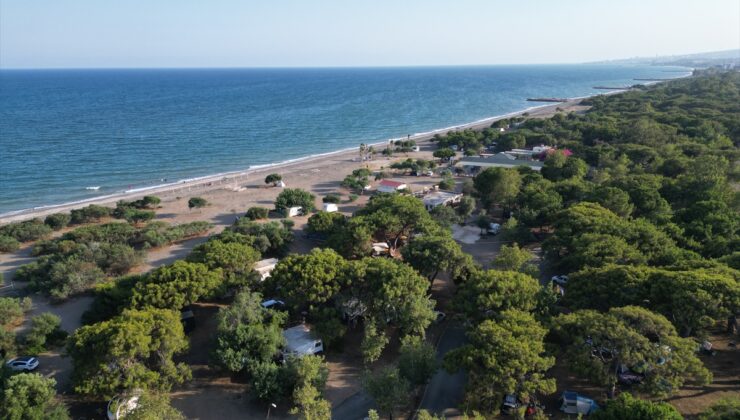 Çadır ve karavan tutkunları bayram tatilini Mersin sahillerinde geçirdi