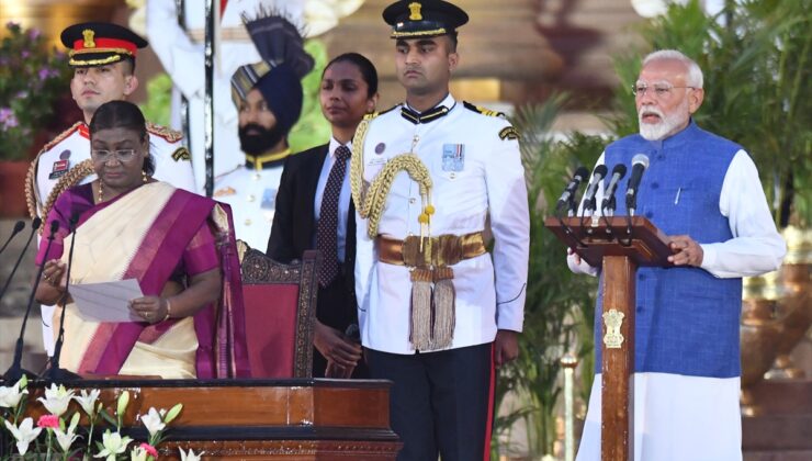 Hindistan’da Narendra Modi üçüncü kez başbakan olarak yemin etti