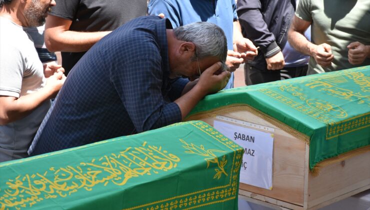 GÜNCELLEME – Erzincan İliç’teki heyelanda toprak altında kalan son 5 işçinin de cenazesine ulaşıldı