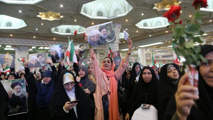 İran’da cumhurbaşkanı seçiminin ikinci turunda yarışan Pezeşkiyan ve Celili son mitinglerini düzenledi